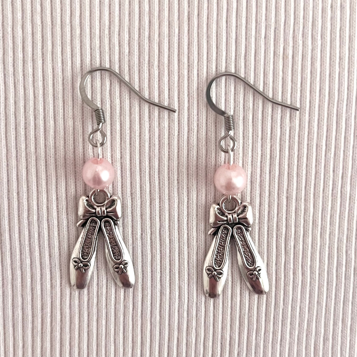 ♡ on pointe earrings ♡