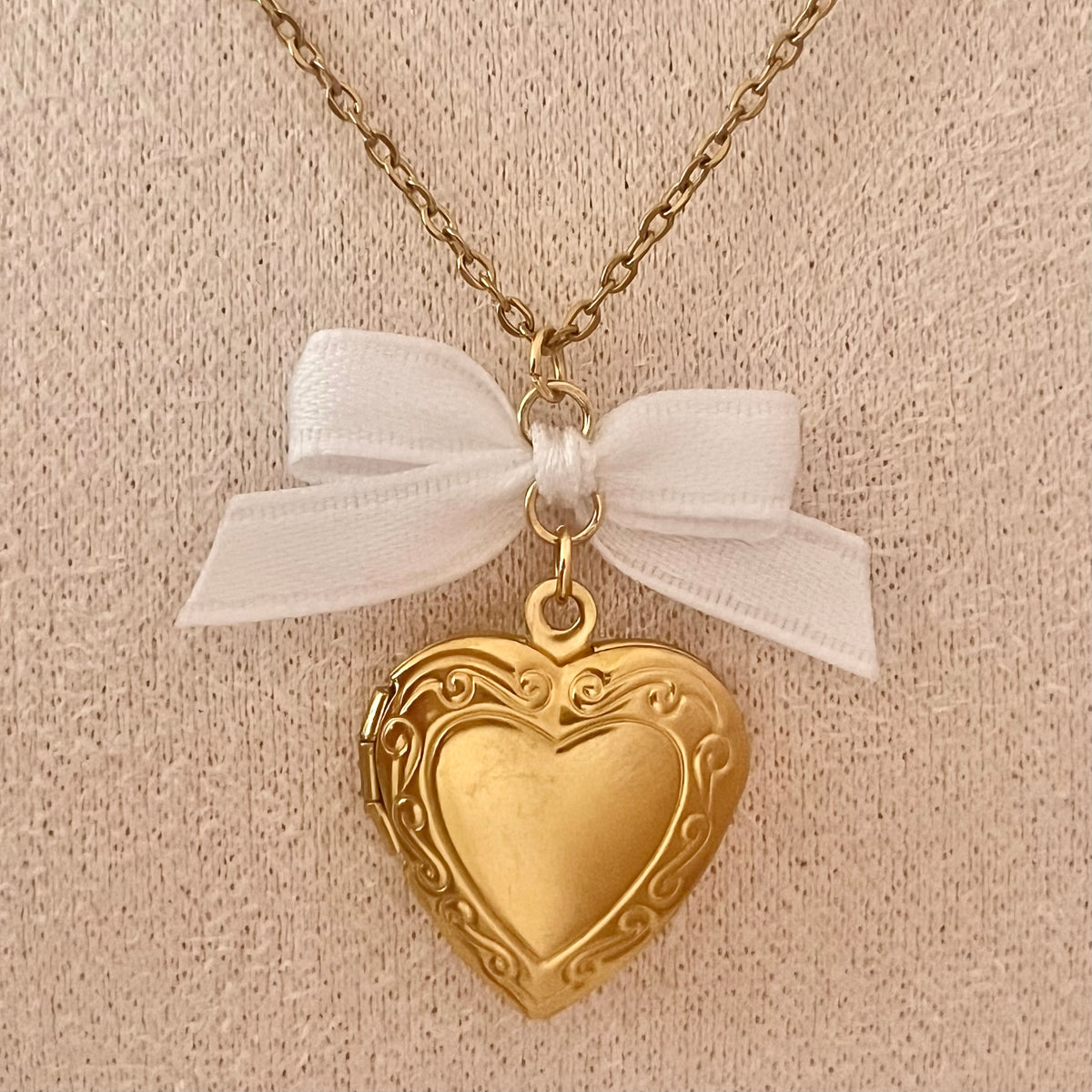 ♡ darling locket ♡