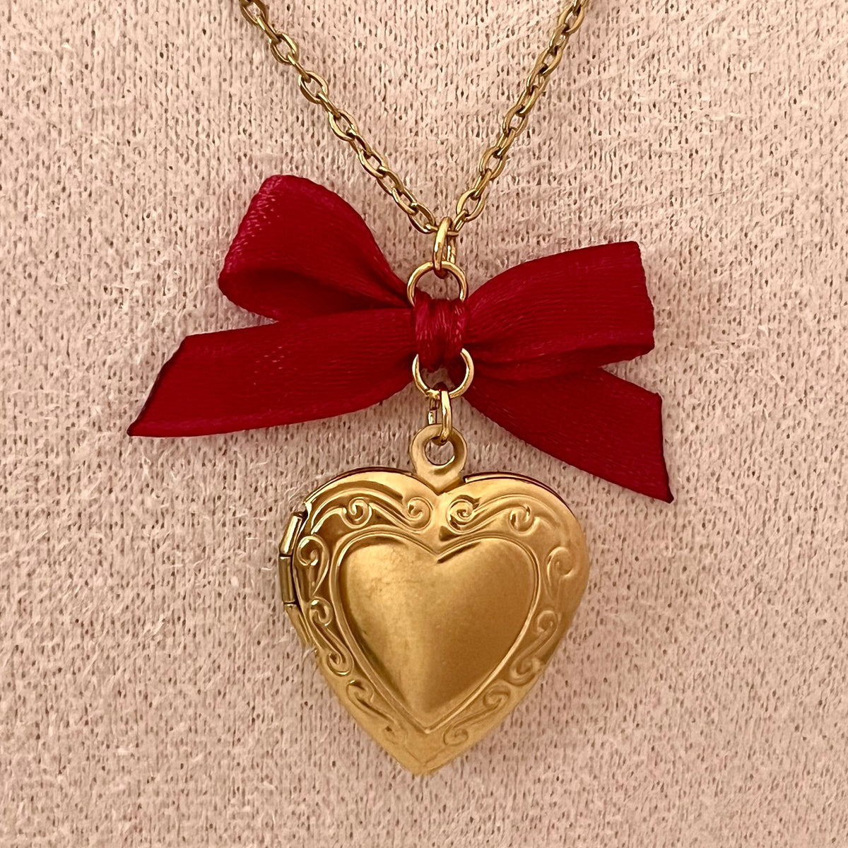 ♡ darling locket ♡