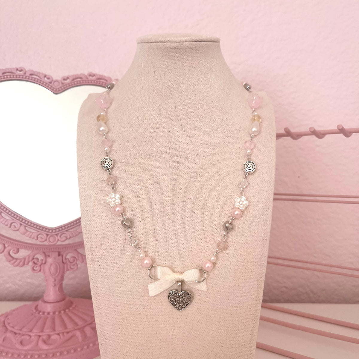 ♡ honey on the vine necklace ♡