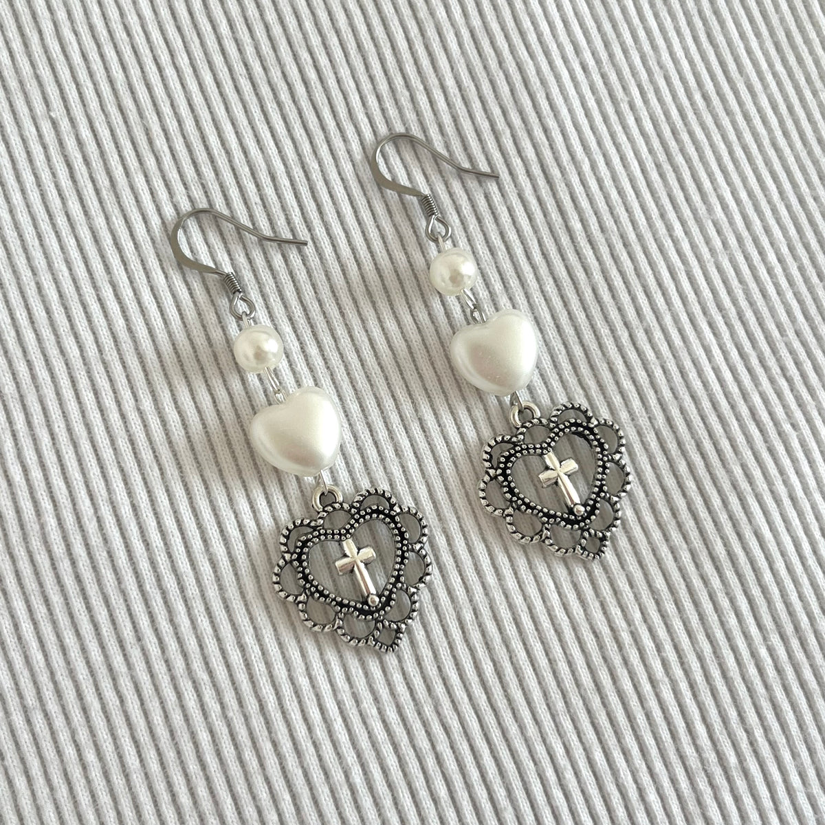 ♡ divine romance earrings ♡
