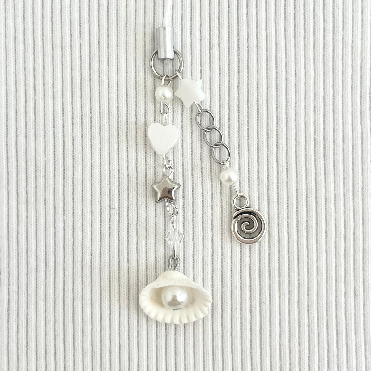 ♡ trail of the tide phone charm ♡