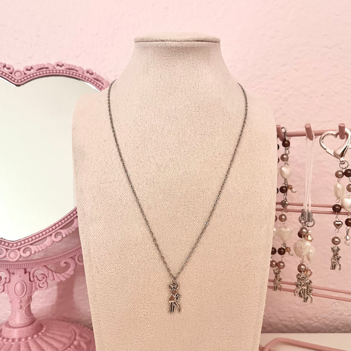 ♡ fawn necklace ♡