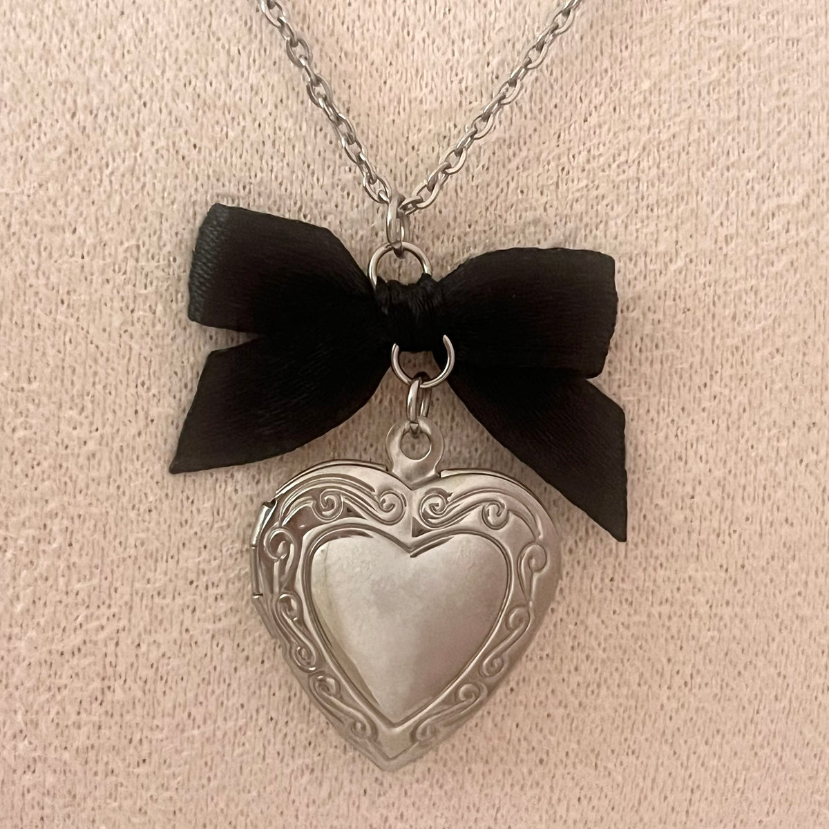 ♡ darling locket ♡