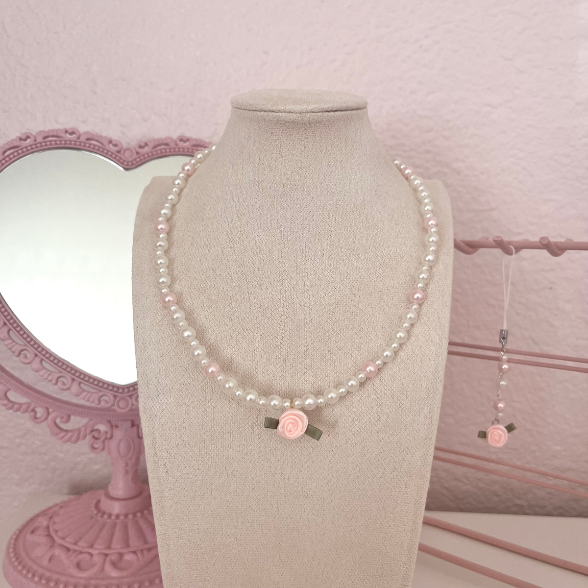 ♡ la vie en rose necklace ♡