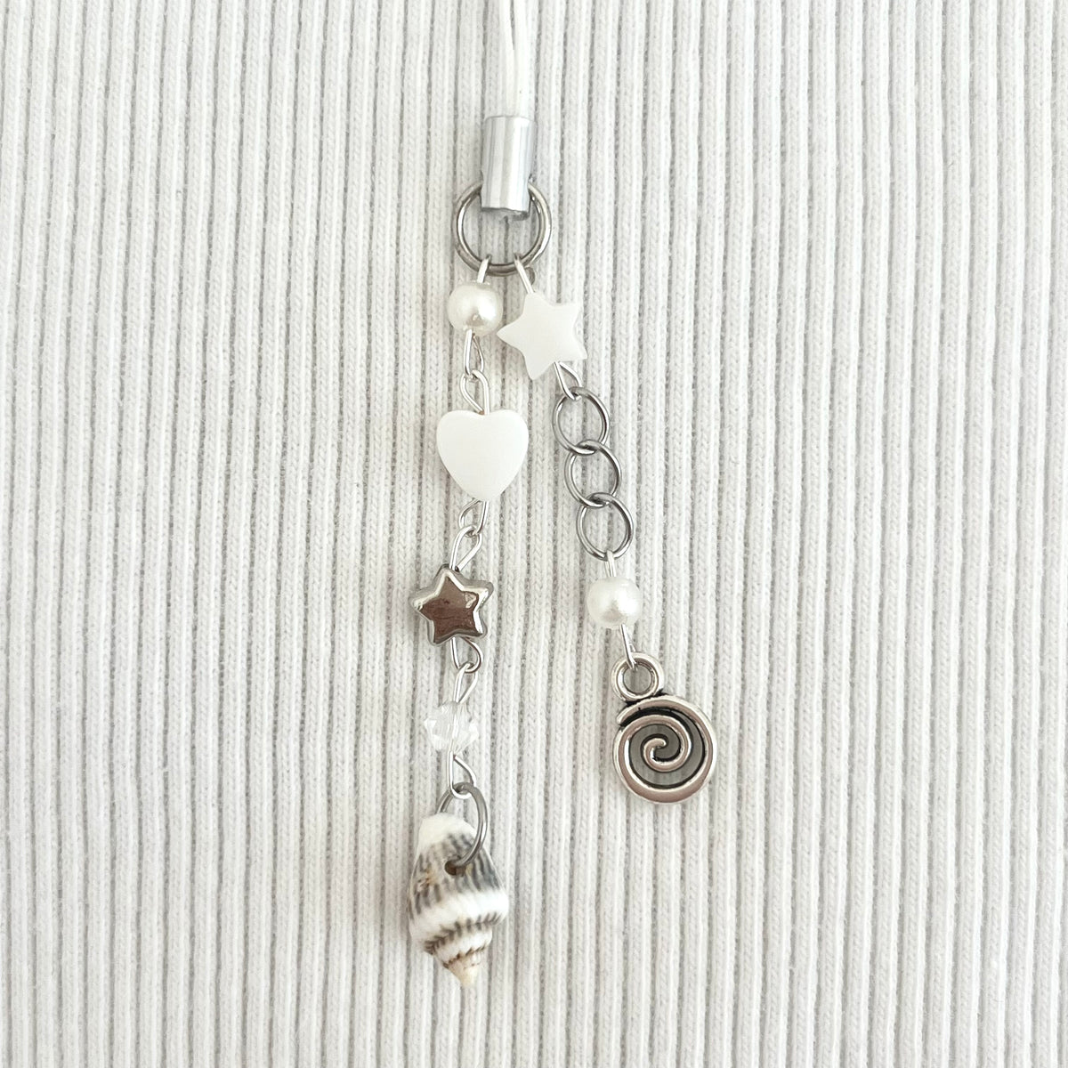♡ trail of the tide phone charm ♡
