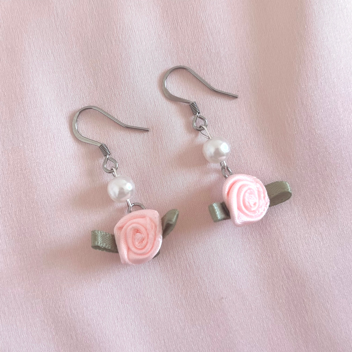 ♡ la vie en rose earrings ♡