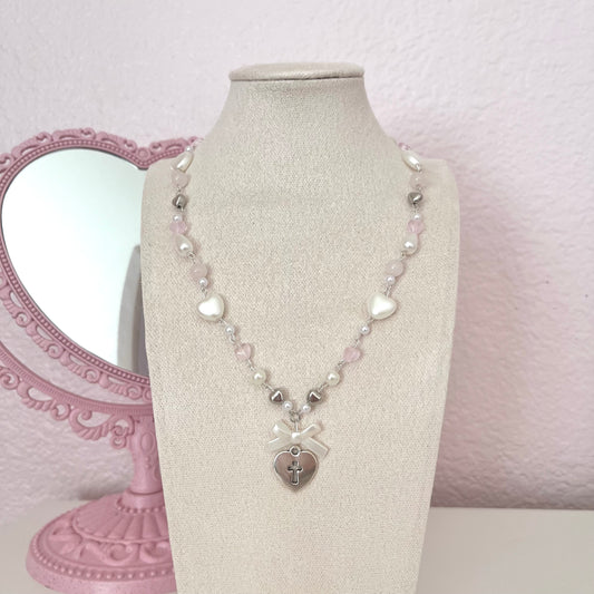 ♡ cross my heart necklace ♡