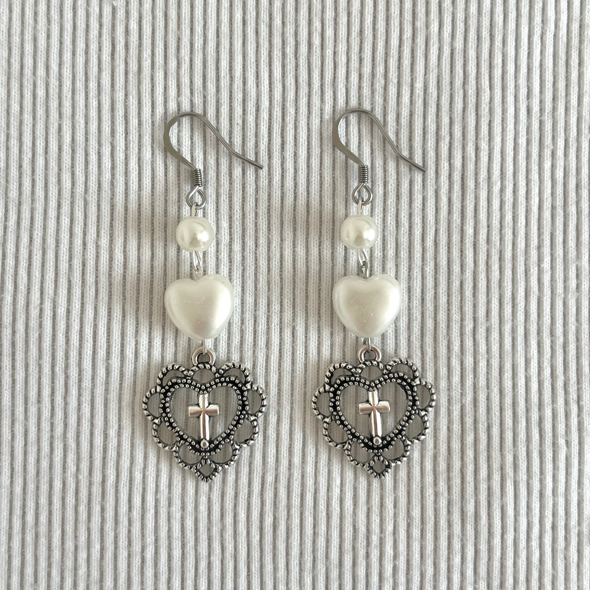♡ divine romance earrings ♡