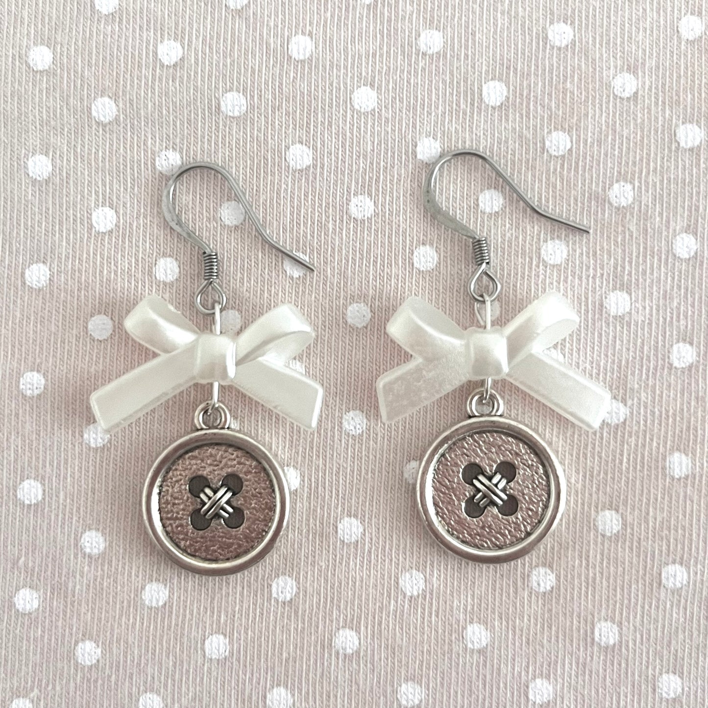 ♡ cute as a button earrings ♡