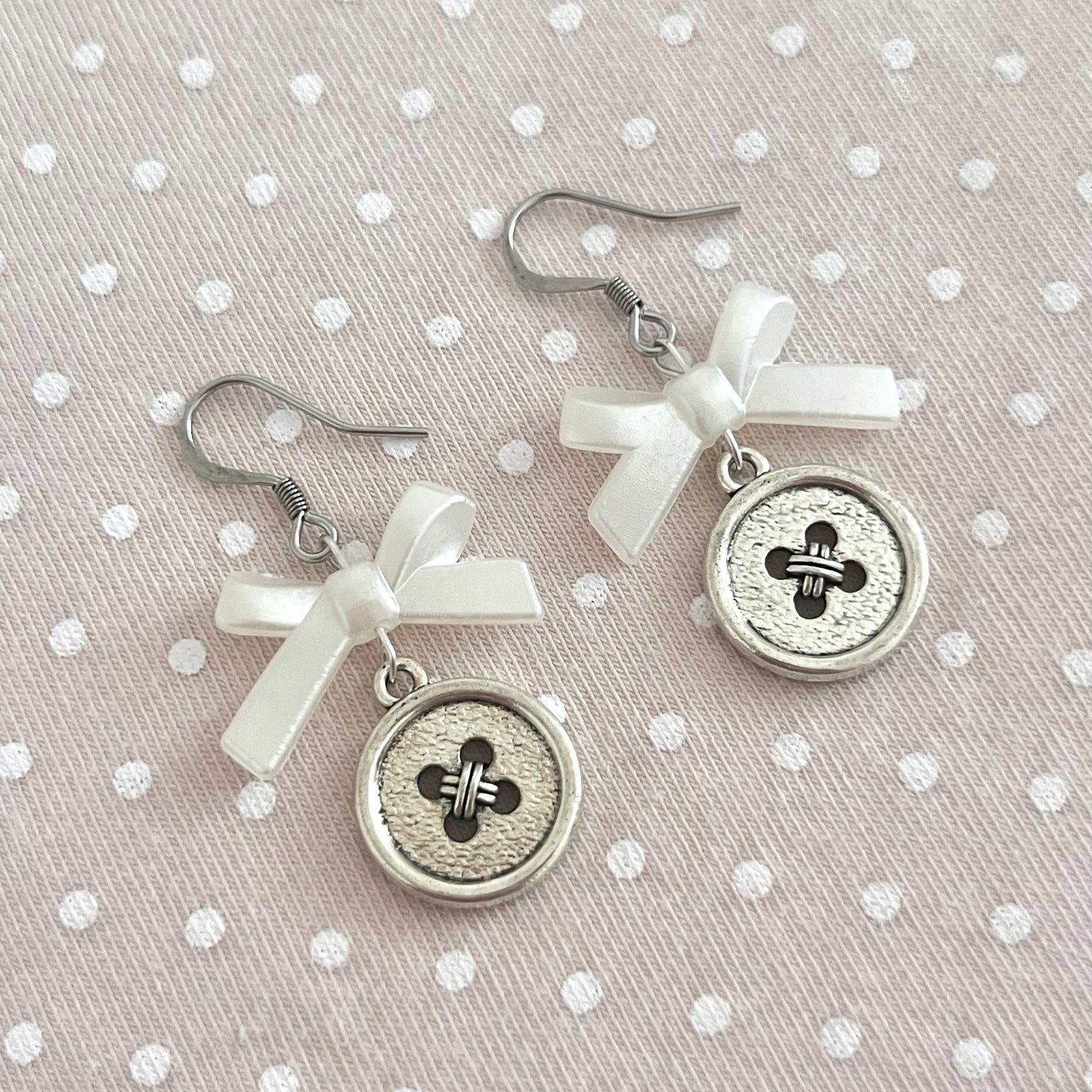 ♡ cute as a button earrings ♡