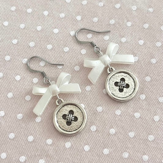 ♡ cute as a button earrings ♡